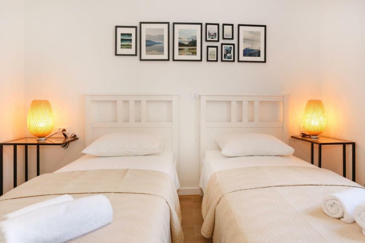 Apartments And Rooms Stone House Spalato Esterno foto